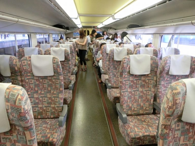 存在感Maxなオール二階建て車両、E4系とその時代【普通車・グリーン車の車内や運用など】 鉄旅遊民