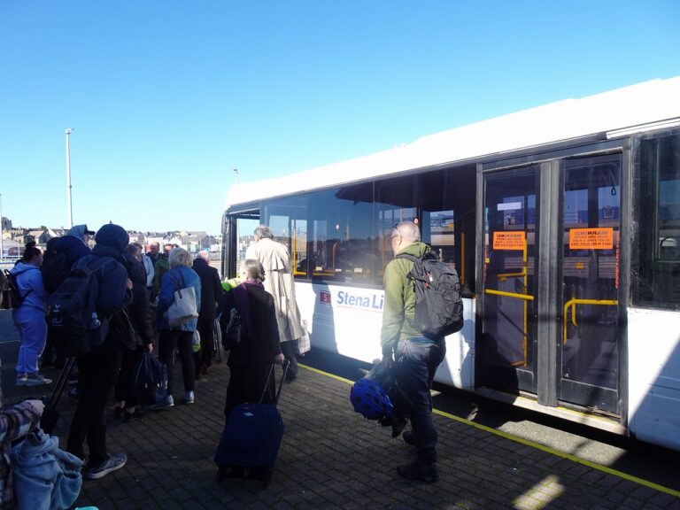 ロンドンからアイルランドのダブリンへ、列車とフェリーで移動【予約方法や費用】 鉄旅遊民
